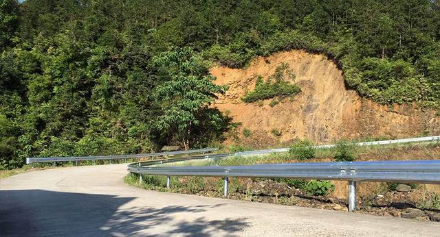 1584075775298884.jpg 山区公路波形草莓视频污在线看免费.jpg