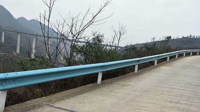 乡村公路草莓视频污在线看免费.jpg