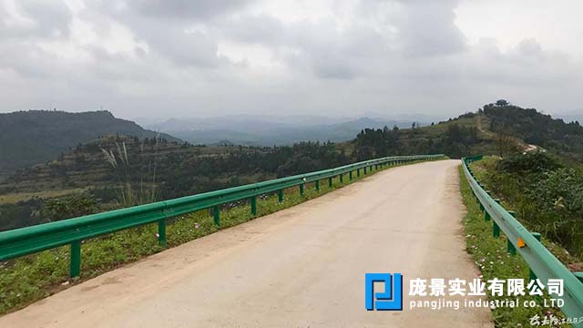 公路草莓视频污在线看免费板.jpg