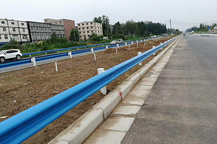 波形草莓视频污在线看免费.jpg