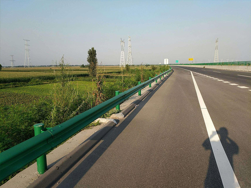 广西波形草莓视频污在线看免费.jpg